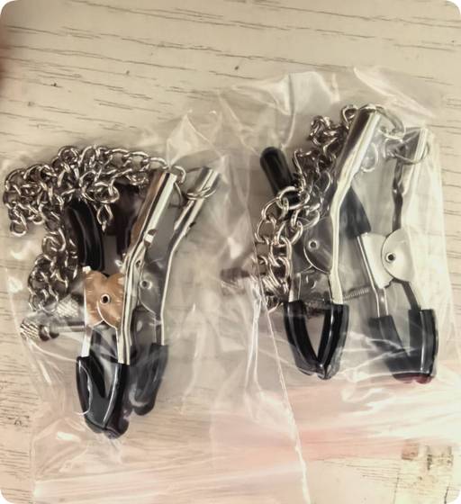 Chain Link Nipple Clamps – Silver